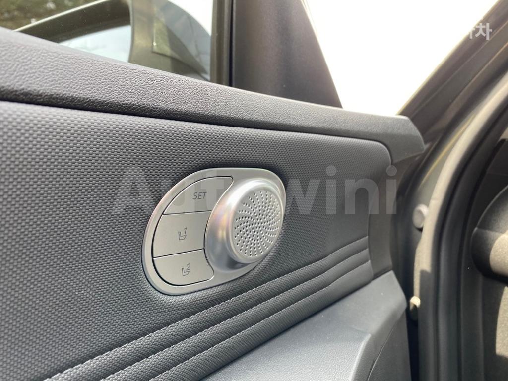 2020 HYUNDAI  AVANTE CN7  1.6 GASOLINE 인스퍼레이션 - 19
