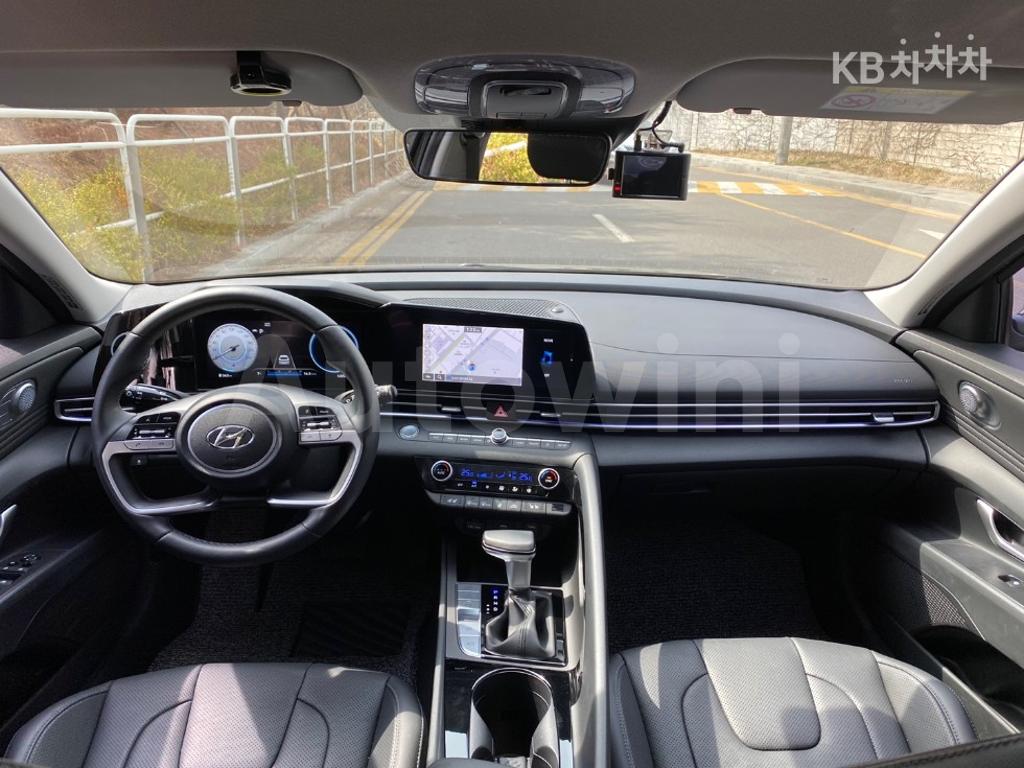 2020 HYUNDAI  AVANTE CN7  1.6 GASOLINE 인스퍼레이션 - 8