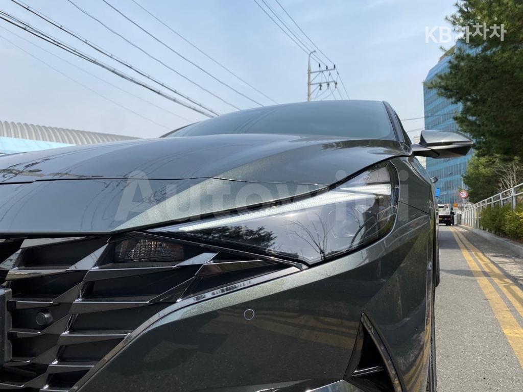 KMHD741EELU037397 2020 HYUNDAI  AVANTE CN7  1.6 GASOLINE 인스퍼레이션-3