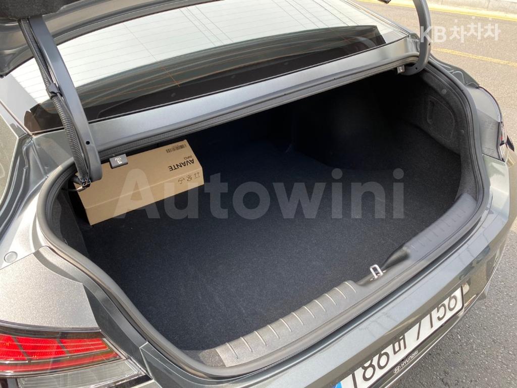 2020 HYUNDAI  AVANTE CN7  1.6 GASOLINE 인스퍼레이션 - 20