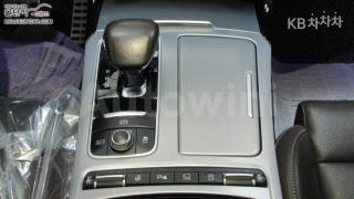 2020 KIA STINGER 2.0 TURBO 2WD PLATINUM - 13