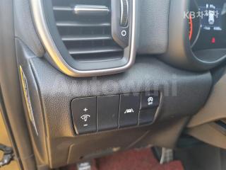 2019 KIA THE BOLD 2.0 DIESEL 2WD PRESTIGE - 9