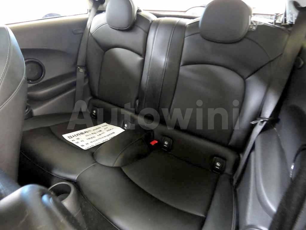 WMWXN3101J2E02079 2018 MINI COOPER D 1.5 BASIC-5