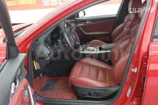 2020 KIA STINGER 3.3 TURBO 2WD 마스터즈 - 8