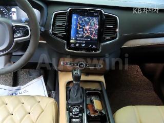 2017 VOLVO XC90 T6 INSCRIPTION - 11