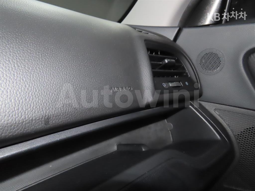 2017 SSANGYONG TIVOLI AIR 2WD IX - 18