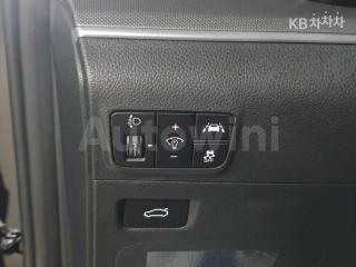 2021 KIA K5 3RD GEN 2.0 GASOLINE TRENDY - 8