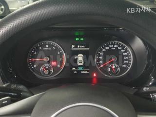 2021 KIA K5 3RD GEN 2.0 GASOLINE TRENDY - 9