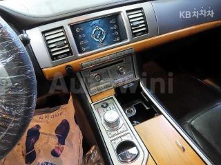2010 JAGUAR XF 3.0D LUXURY(09~11년) - 11