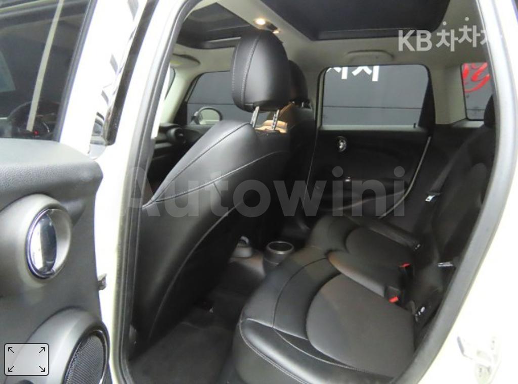 WMWXT3106J2G01263 2018 MINI COOPER D 1.5 BASIC-5