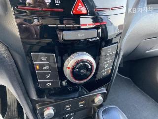 2017 SSANGYONG TIVOLI AIR 2WD IX PLUS PACKAGE - 11