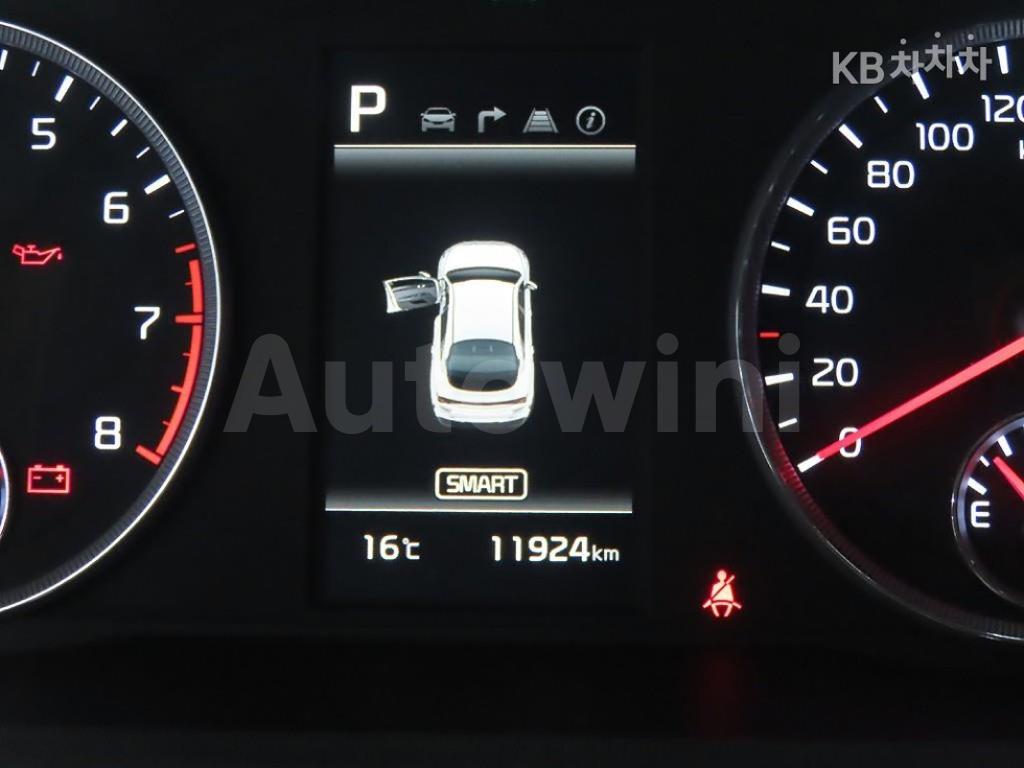 2021 KIA K5 3RD GEN 1.6 GASOLINE TURBO TRENDY - 9