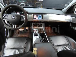 2014 JAGUAR XF 2.2D LUXURY - 7