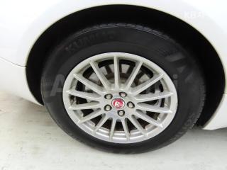 2014 JAGUAR XF 2.2D LUXURY - 20