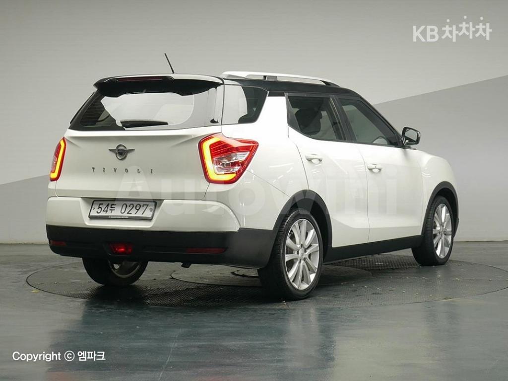 KPBXL3AR1HP134236 2017 SSANGYONG TIVOLI AIR GASOLINE 2WD IX-3