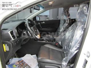 2019 KIA THE BOLD 2.0 DIESEL 2WD LUXURY - 9