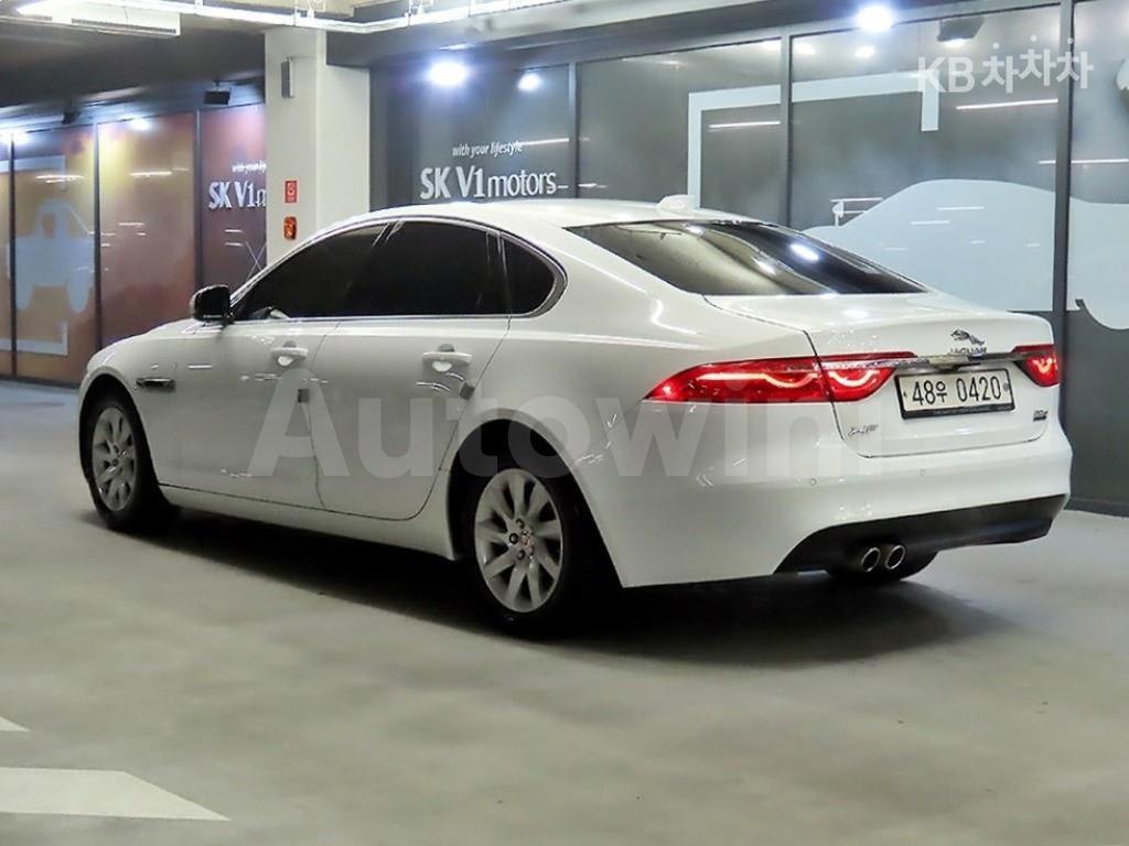 SAJBA4BN2HCY36099 2017 JAGUAR XF 2.0D PRESTIGE AWD-3