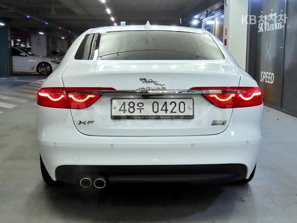 SAJBA4BN2HCY36099 2017 JAGUAR XF 2.0D PRESTIGE AWD-4
