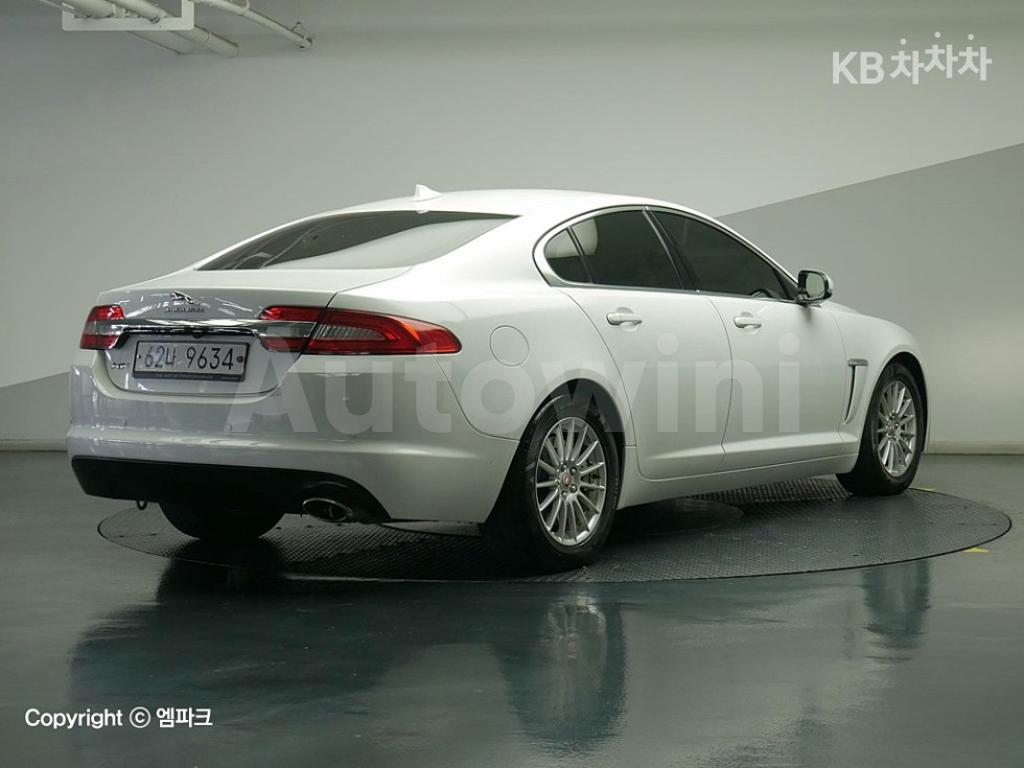 SAJAA05K0EDU23884 2014 JAGUAR XF 2.2D LUXURY X250(11~)-3