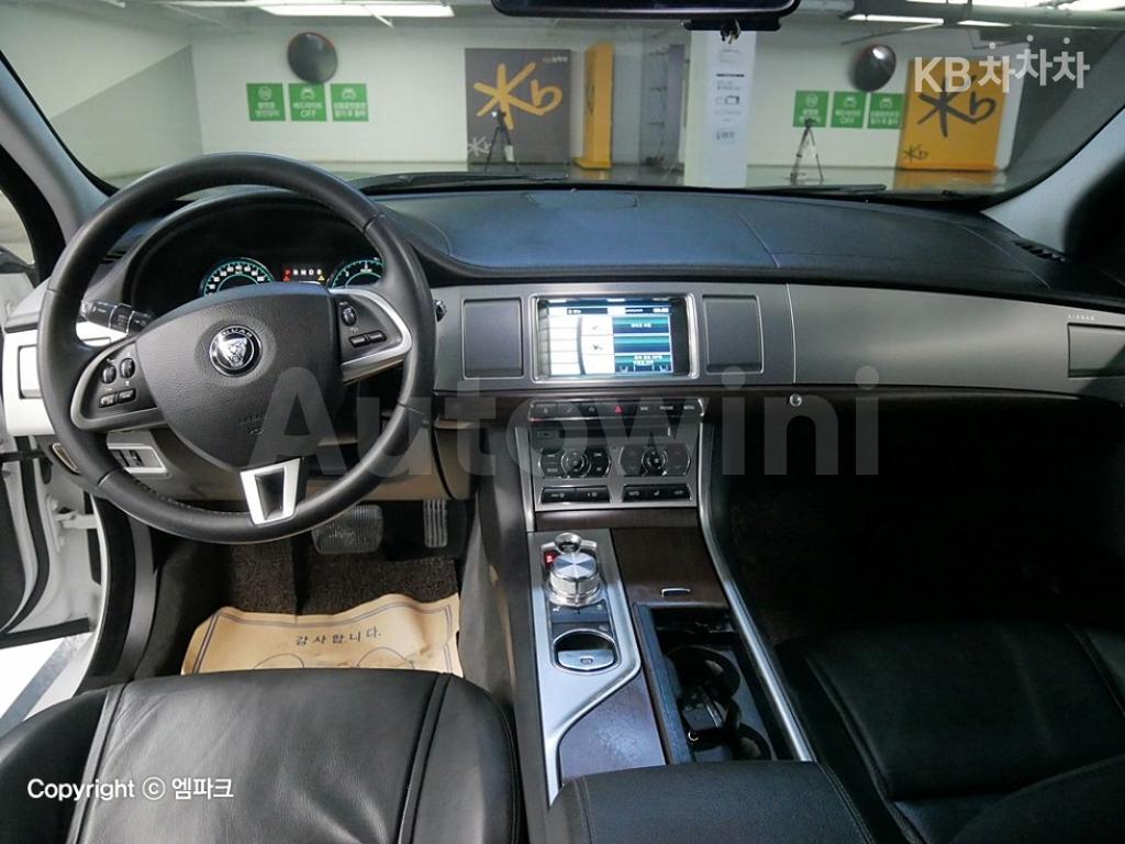 SAJAA05K0EDU23884 2014 JAGUAR XF 2.2D LUXURY X250(11~)-5