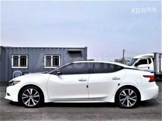 1N4AA6AP0HC417795 2017 NISSAN MAXIMA 3.5 플라티늄-3