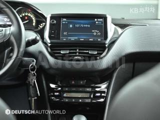 2019 PEUGEOT 2008 1.5 BLUEHDI ALLURE - 14