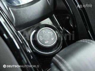 2019 PEUGEOT 2008 1.5 BLUEHDI ALLURE - 18