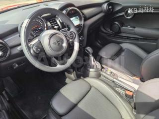 WMWXP5107K2H92872 2019 MINI COOPER 1.6 SE-5