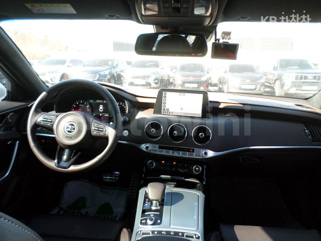 2020 KIA STINGER 2.0 TURBO 4WD PLATINUM - 12