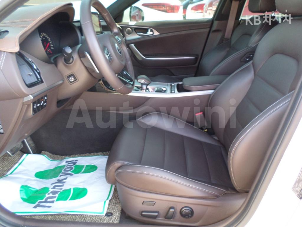 2020 KIA STINGER 2.0 TURBO 4WD PLATINUM - 13