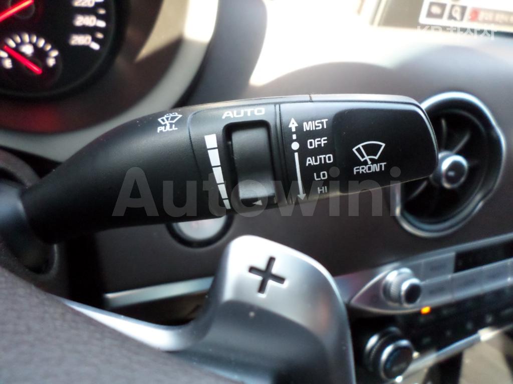2020 KIA STINGER 2.0 TURBO 4WD PLATINUM - 22