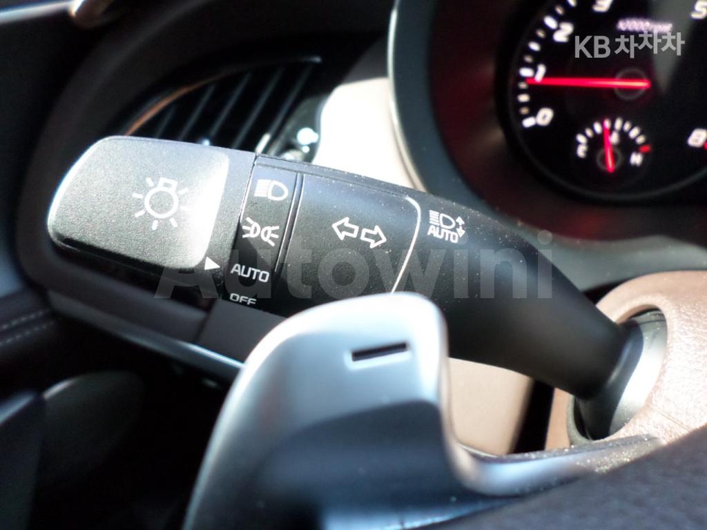 2020 KIA STINGER 2.0 TURBO 4WD PLATINUM - 23