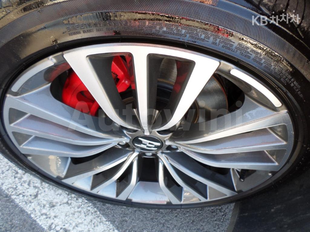 2020 KIA STINGER 2.0 TURBO 4WD PLATINUM - 28