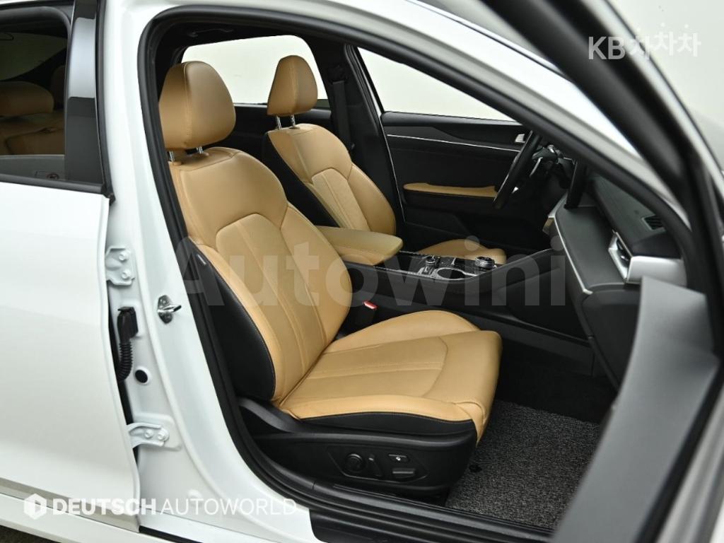 2020 KIA K5 3RD GEN 2.0 GASOLINE PRESTIGE - 10