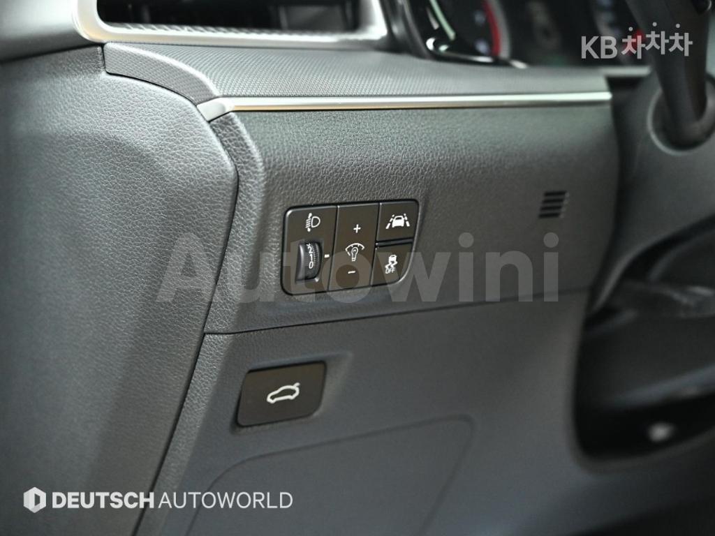 2020 KIA K5 3RD GEN 2.0 GASOLINE PRESTIGE - 19