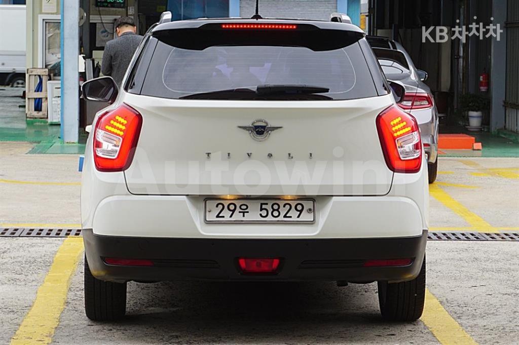 KPBXL3AP1HP139318 2017 SSANGYONG TIVOLI AIR 2WD IX-2