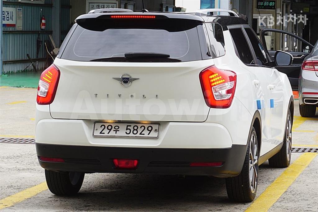 KPBXL3AP1HP139318 2017 SSANGYONG TIVOLI AIR 2WD IX-4
