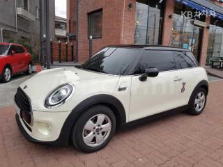 WMWXP5109K2H40143 2019 MINI COOPER 1.6 SE-1