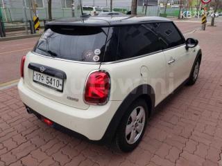 WMWXP5109K2H40143 2019 MINI COOPER 1.6 SE-3