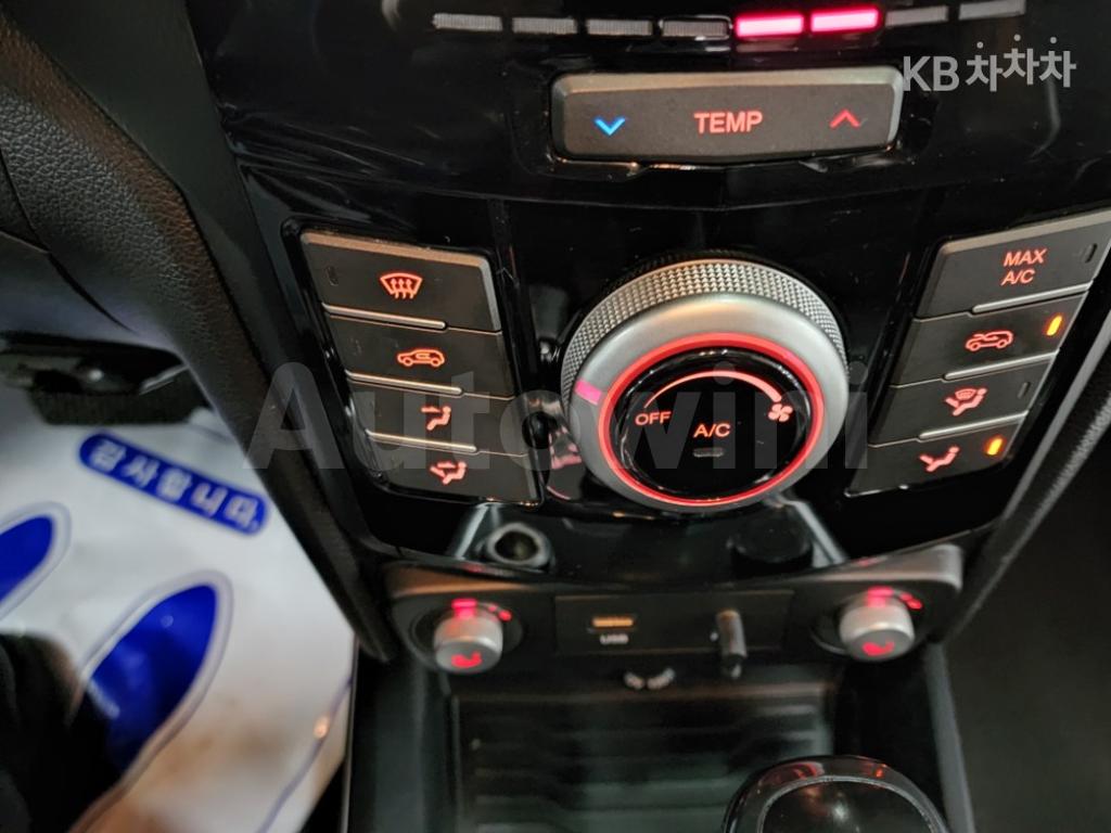 2017 SSANGYONG TIVOLI AIR 2WD IX PLUS PACKAGE - 24