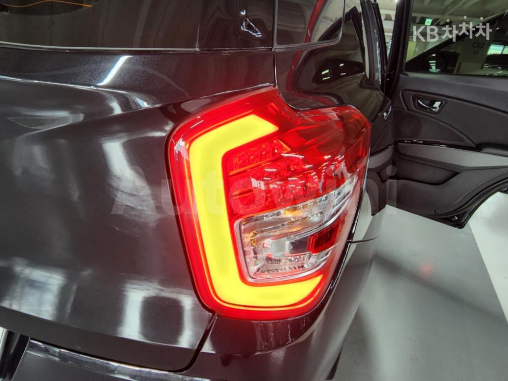 2017 SSANGYONG TIVOLI AIR 2WD IX PLUS PACKAGE - 28
