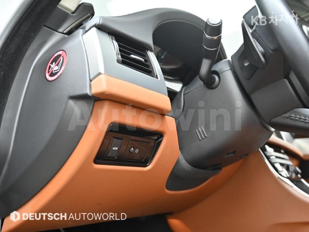 2019 JAGUAR XF 2.5T PORTFOLIO - 17