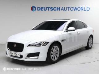 SAJBA4BN8HCY41260 2017 JAGUAR XF 2.5T PRESTIGE-0