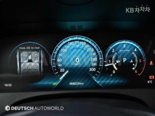 2017 JAGUAR XF 2.5T PRESTIGE - 8
