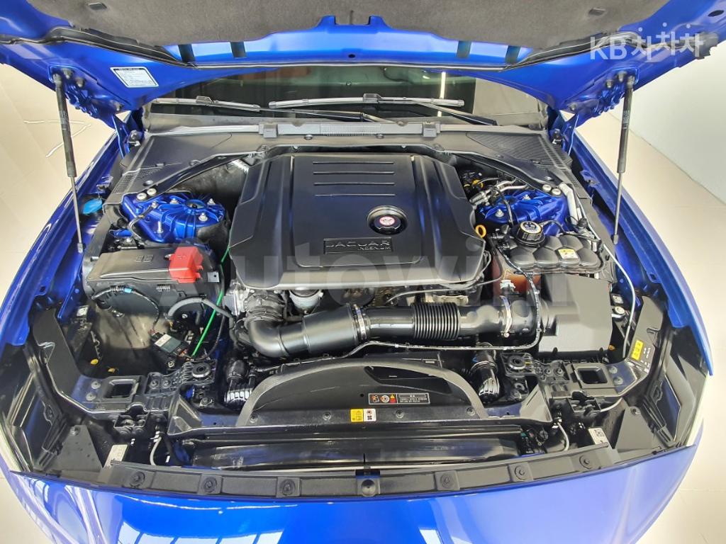 SAJAB4BN0LCP65941 2020 JAGUAR XE 2.0 DIESEL D180 R-DYNAMIC S-5