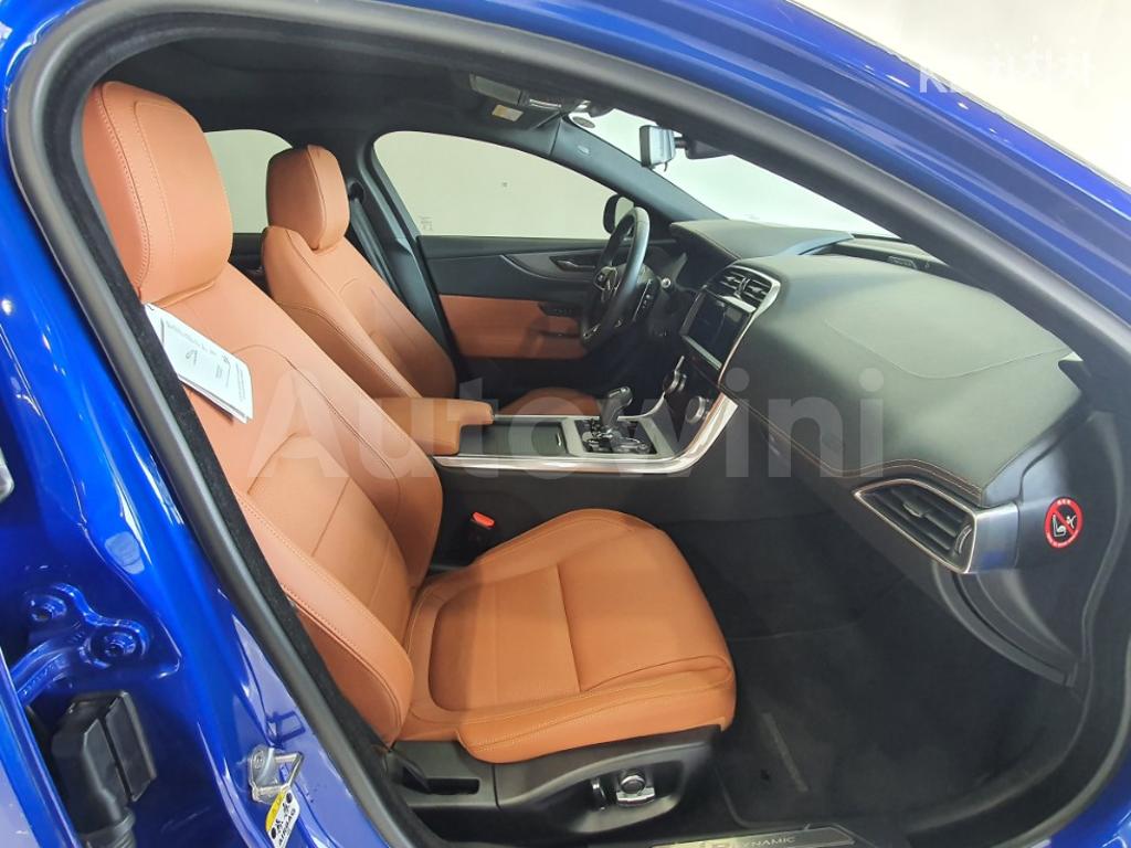 2020 JAGUAR XE 2.0 DIESEL D180 R-DYNAMIC S - 8