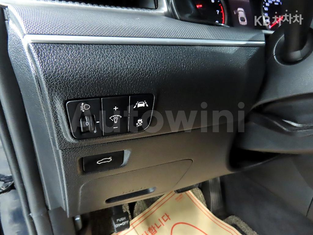 2020 KIA K5 3RD GEN 2.0 LPI 렌터카 STANDARD - 16