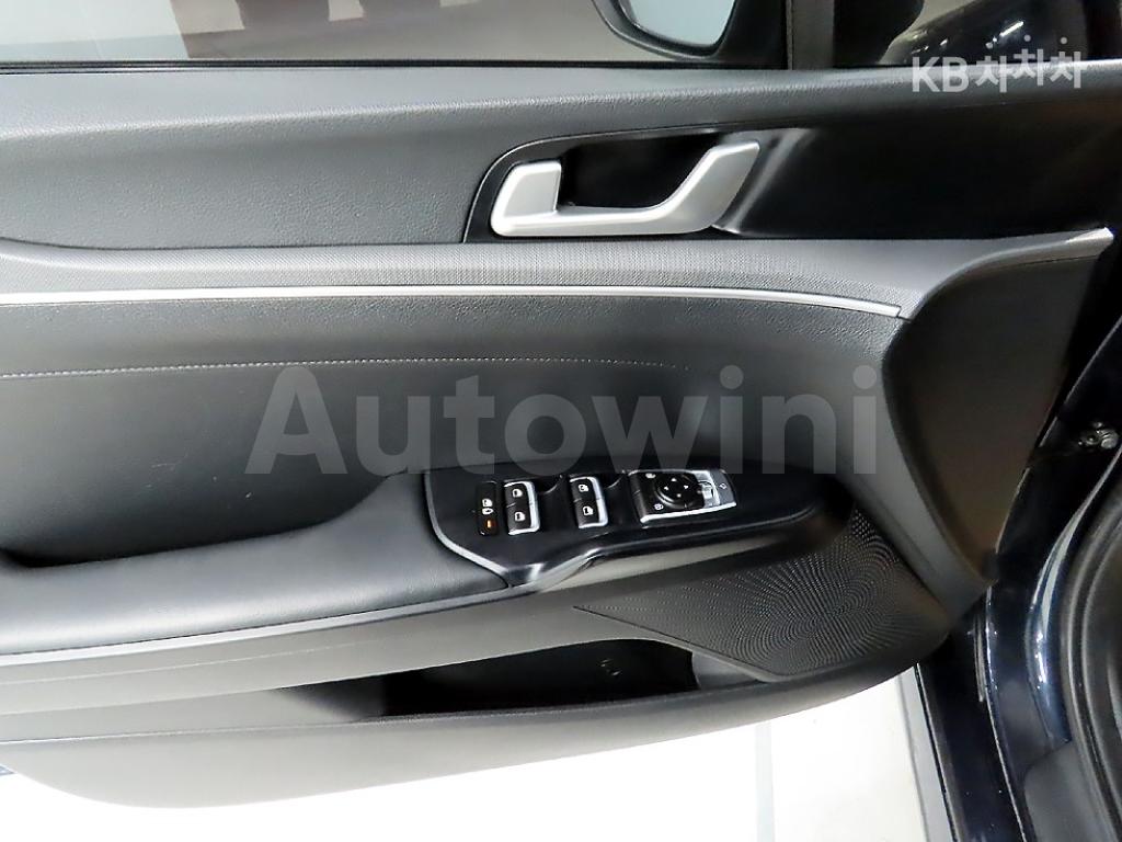 2020 KIA K5 3RD GEN 2.0 LPI 렌터카 STANDARD - 17