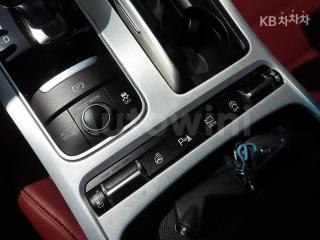 2020 KIA STINGER 2.0 TURBO 2WD PLATINUM - 11