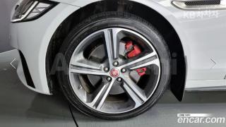 SAJBA4BV6HCY28832 2017 JAGUAR XF 3.5 TURBO AWD R-SPORT-4